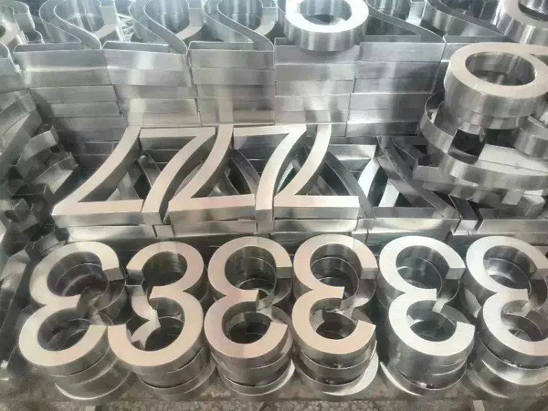 這些精品字，不單合適戶(hù)外展示，還可以是公司最搶眼的形象3