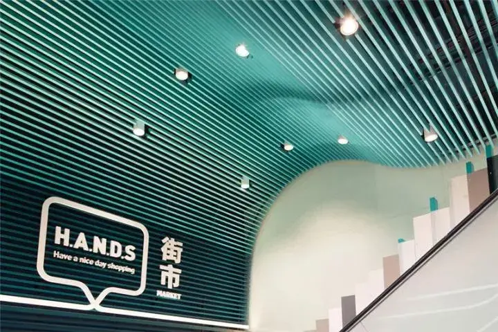 走心的購物中心策劃，是怎么將「導視系統」設計利用到極致的？10