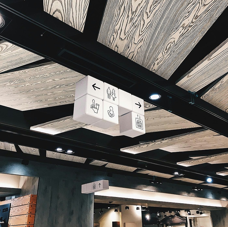 這一個(gè)超市LOGO牌大家都可以多看兩眼13