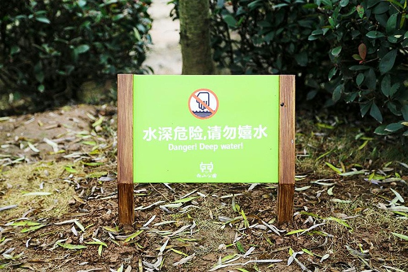 “無(wú)聲導游”旅游景區標識牌，讓你的旅途更添色調3